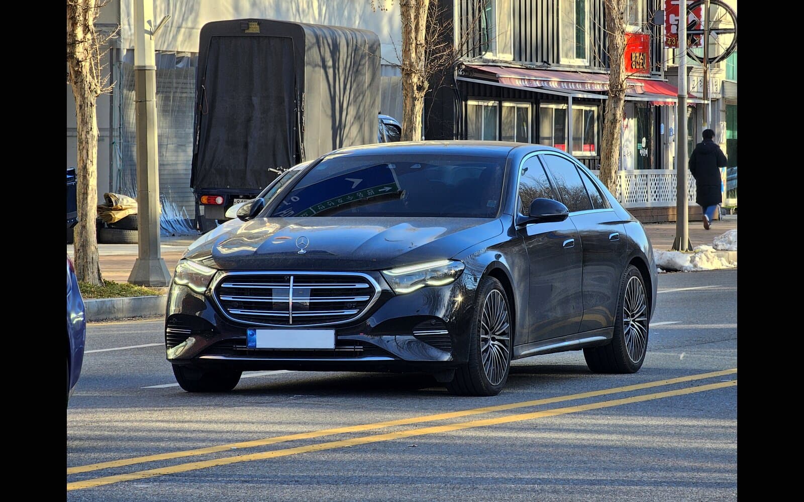 Black Mercedes E-Class 2026 — Executive Saloon