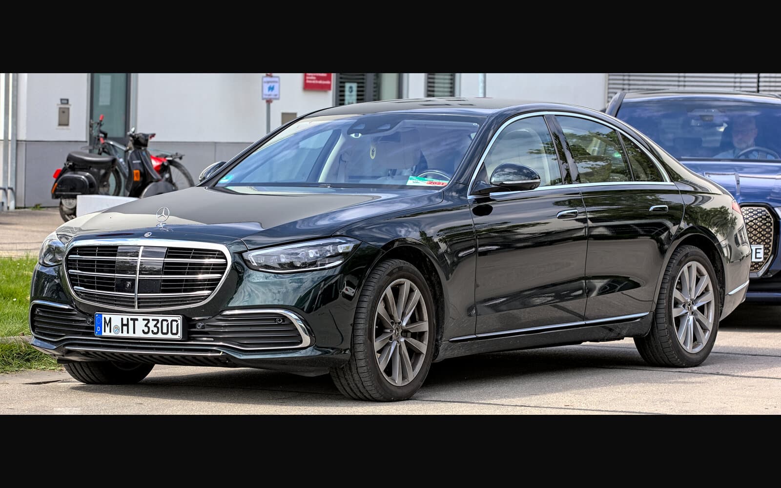 Black Mercedes S-Class 2026 — Luxury Vehicle